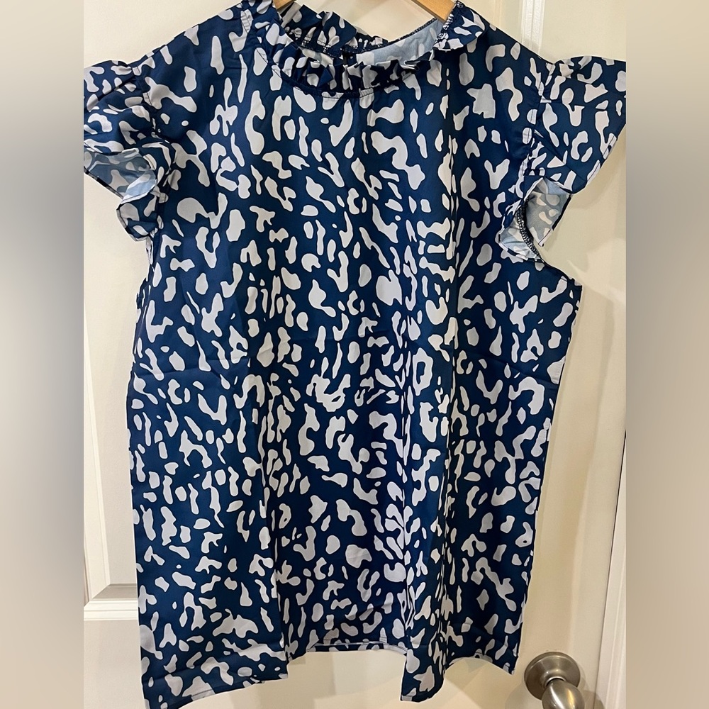 Mocked, ruffle sleeved blouse